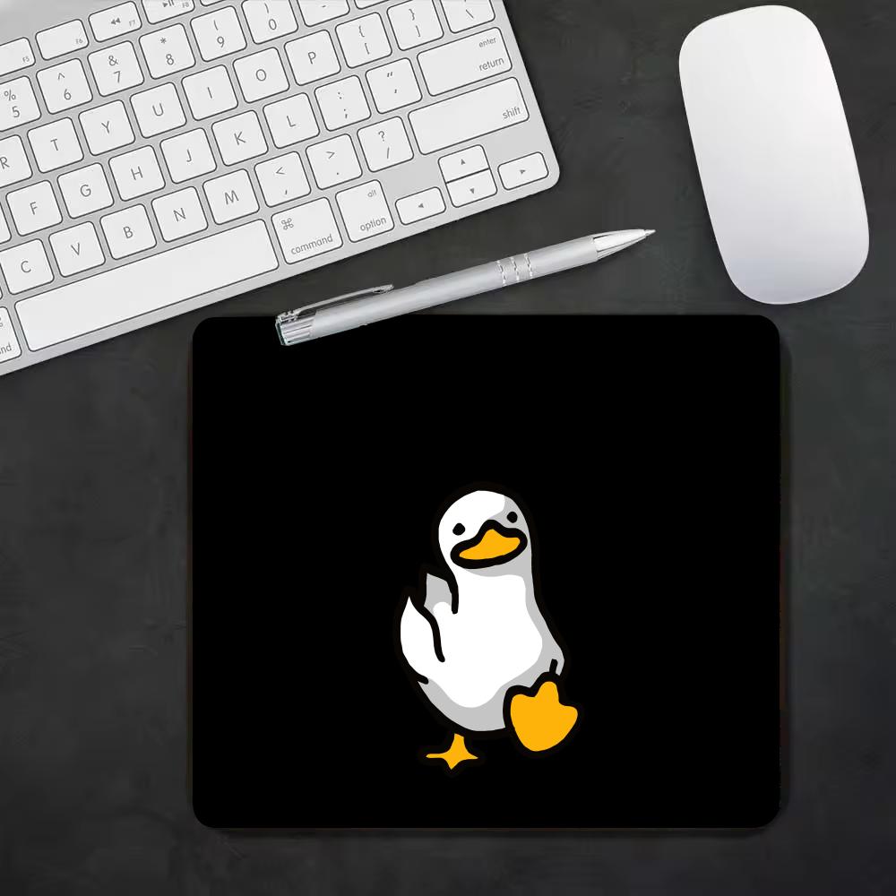 Cute White Goose  Pattern Smal - Home Office Background recension och pris